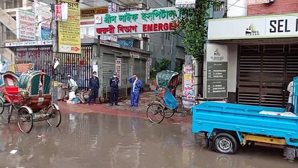 রাজধানীতে বৃষ্টিতে ডুবে গেছে রাস্তাঘাট