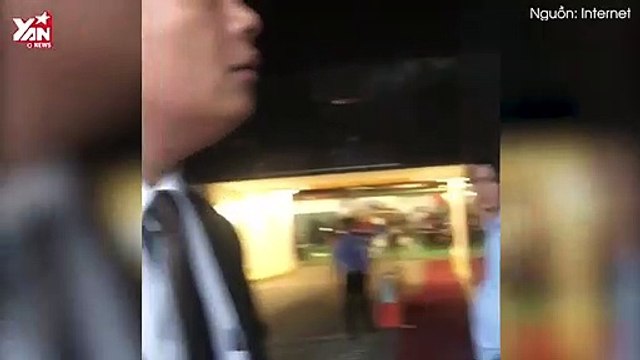 Clip quản lí cao ốc TP.HCM trợn mắt gào thét đuổi người trú mưa giữa trời mưa to khiến CĐM bức xúc