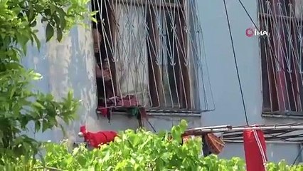 Adana'dan ilginç görüntüler; silahıyla polise direnen 66 yaşındaki vatandaş özel harekatı harekete geçirdi