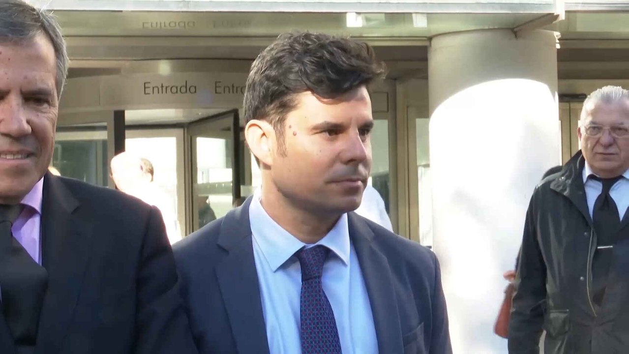 Javier Santos no es hijo de Julio Iglesias, según la sentencia provincial