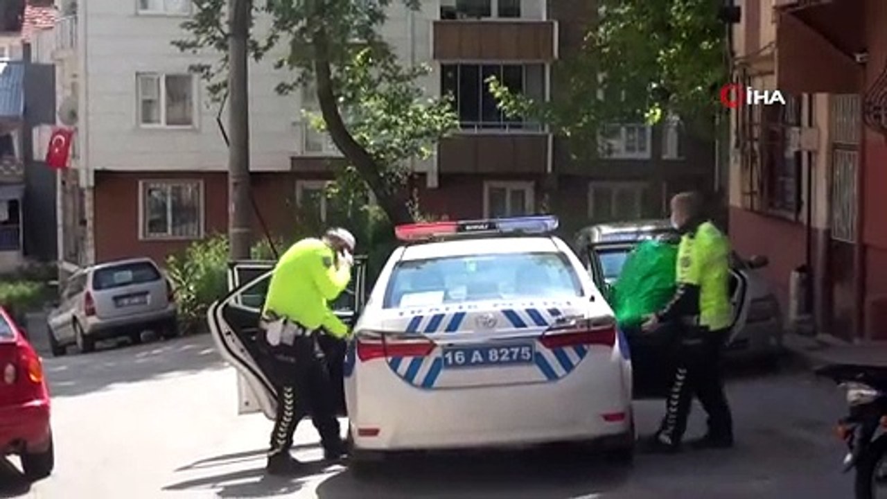 İstiklal Marşı'nı güzel okudu, Trafik Haftası'nda ödülü kaptı