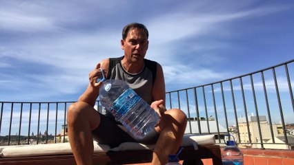 COMO FABRICAR UNAS MANCUERNAS PARA FITNESS CON OBJETOS DOMÉSTICOS