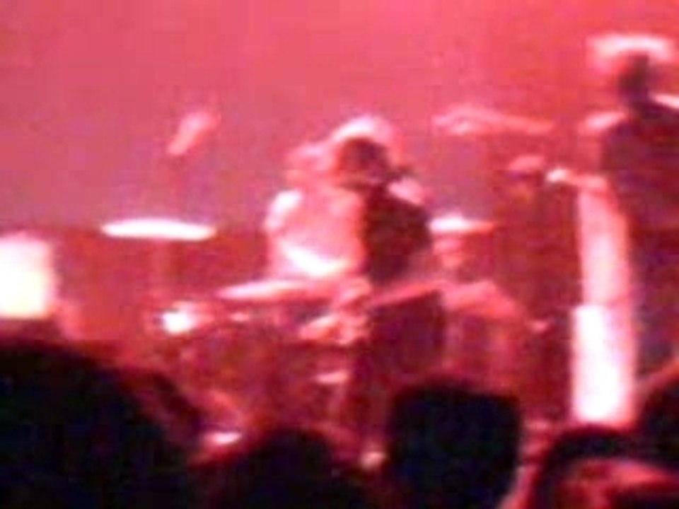 Girls In Hawaii - Bees And Buterflies (Live)