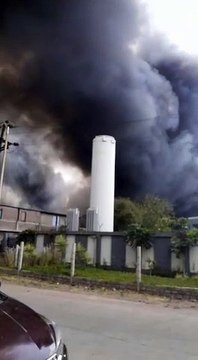 पीथमपुर में गद्दे की फैक्ट्री में भीषण आग, 4 घंटे की मशक्कत के बाद काबू पाया गया