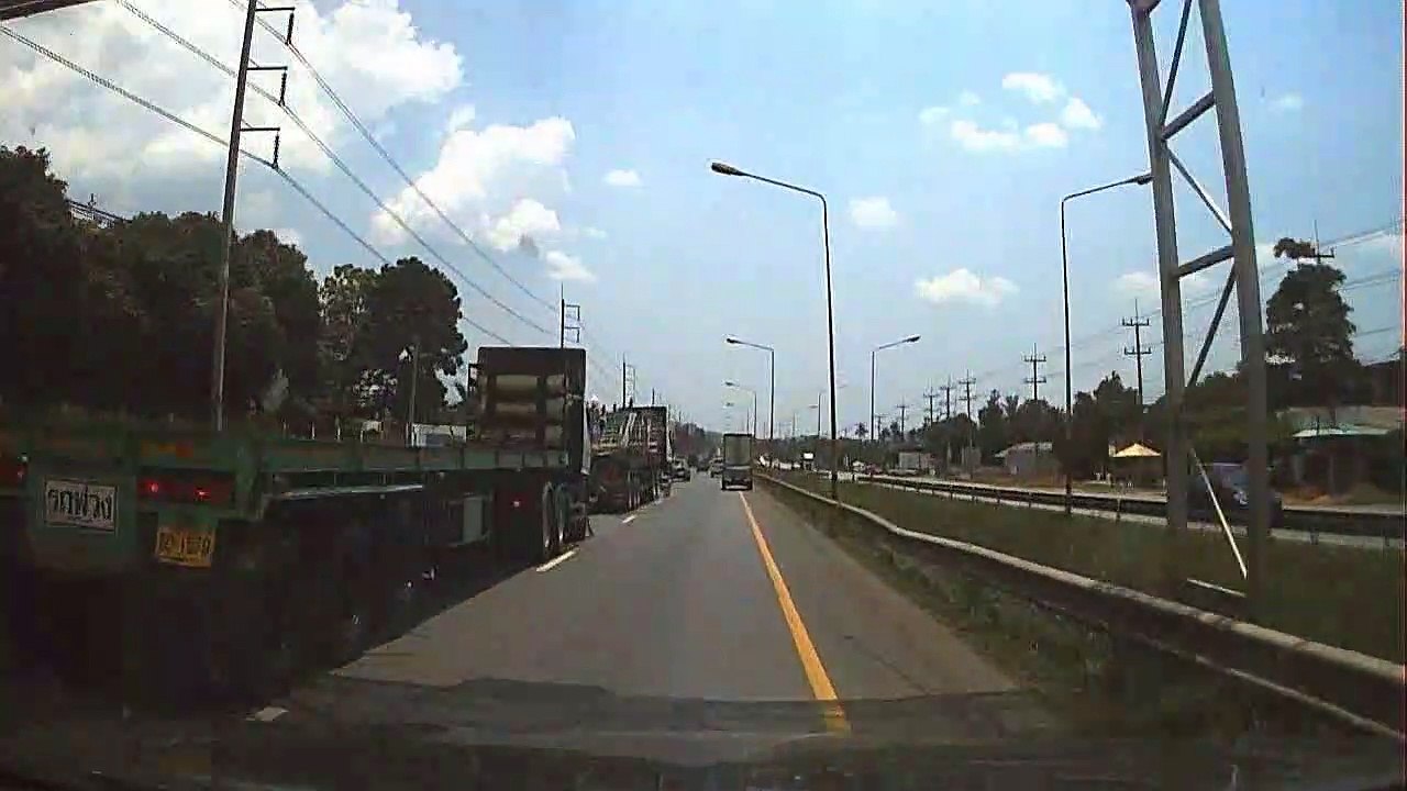 Dropped Load from Pickup Causes Abrupt Stop