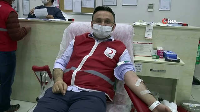 AK Parti, Nevşehir’de Kızılay’ın kan bağış kampanyasına destek verdi