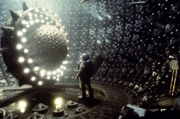 Event Horizon movie (1997) - Laurence Fishburne, Sam Neill, Kathleen Quinlan