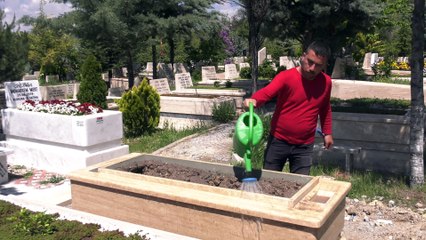 Mezarlıklar Yeniden Ziyarete Açıldı...