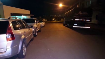 Ao tentar evitar colisão, motorista desvia, mas atinge BMW estacionada