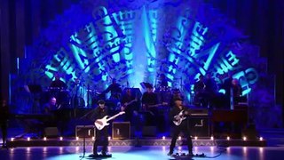 2013 - Santana Tribute - Black Magic Woman & Oye Como Va - Juanes, Tom Morello & Fher Olvera
