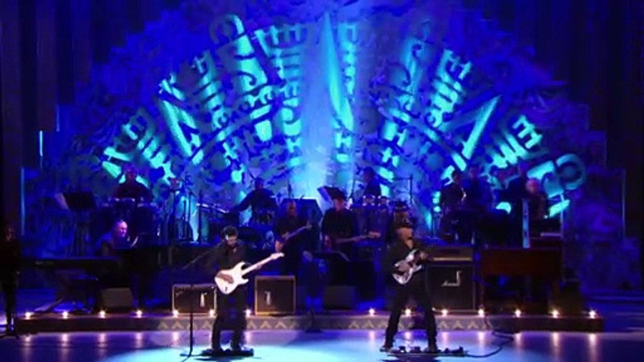 2013 - Santana Tribute - Black Magic Woman & Oye Como Va - Juanes, Tom Morello & Fher Olvera