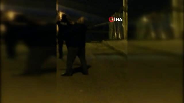 Esenler'de bir inşaatın istinat duvarı çökme meydana geldi... O anlar kamerada