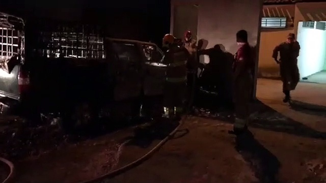 Homem é assassinado com tiro na Agrovila em Cajazeiras; carro do acusado foi incendiado