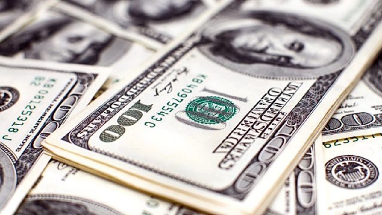 Dün tarihi zirve sonrası BDDK'nın hamlesiyle çakılan dolar, güne 7,15 seviyesinden başladı