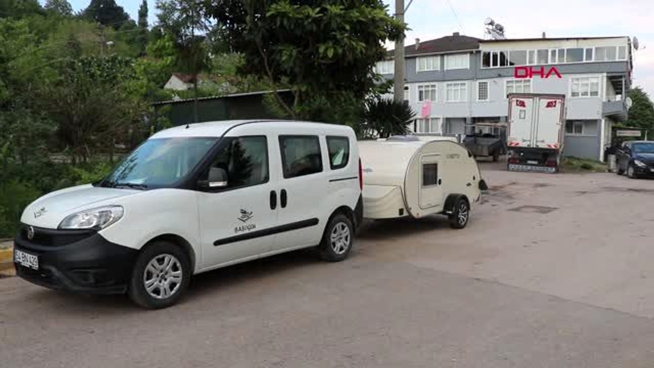 KOCAELİ Satın aldığı çekme karavanı, seyahat kısıtlaması nedeniyle il sınırında teslim aldı