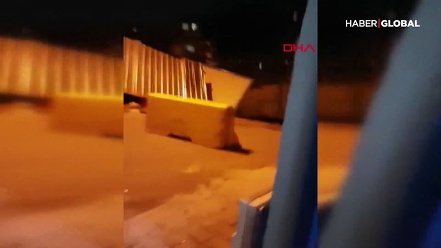 Esenler'de yol ve istinat duvarı çöktü! Binalar boşaltıldı, sokak kapatıldı