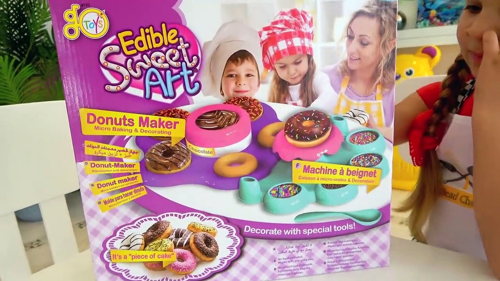 diana pretend cooking with new kitchen toy