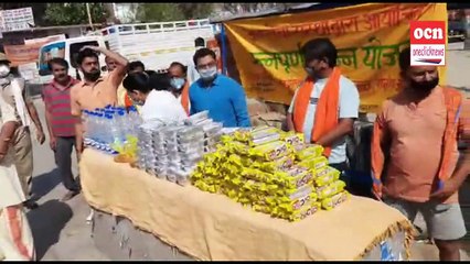 जन सेवा संस्था द्वारा लोगो की भोजन की ब्वस्था की