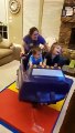 Il a créé un simulateur de montagnes russes pour ses enfants !