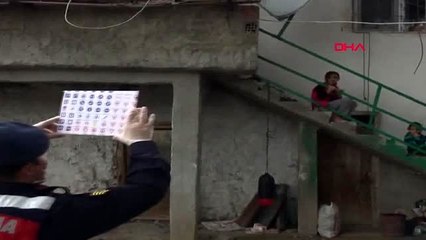 Uşak'ta jandarma ekipleri evde kalan çocuklara trafik eğitimi verdi