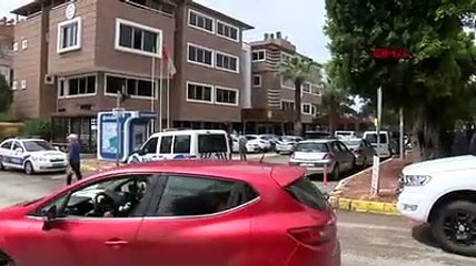 Antalya Esnaf Odaları binasında bomba ihbarı