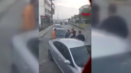 ARNAVUTKÖY'DE BEKÇİNİN SOPAYLA KENDİSİNE SALDIRAN KİŞİYİ VURMA ANI KAMERADA