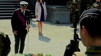 Le roi Philippe et la reine Mathilde commémorent la Libération à la Colonne du Congrès à Bruxelles