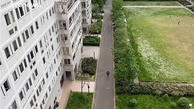 Coronavirus : dans les banlieues, le défi de l'éducation malgré tout