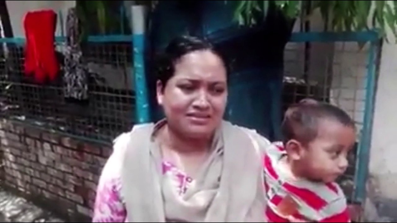 নিজের স্ত্রীর সাথে জানোয়ারের মত কাজ করলো || এদের মনে কি দয়া মায়া নাই? || Viral News