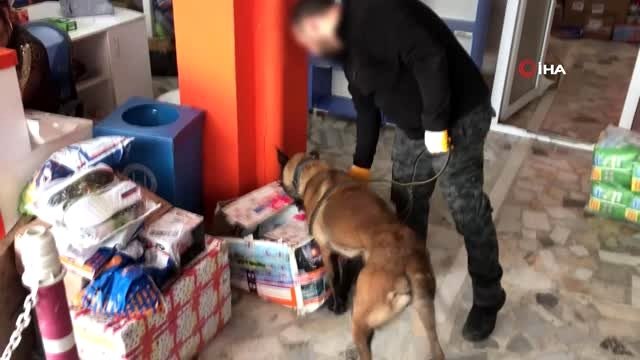 Polis kargocu kılığına girdi, gıda kolisinde 3 kilo eroin ele geçirildi