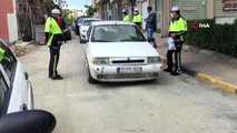 Polis, Trafik Güvenliği Haftası'nda emniyet kemerlerini denetledi
