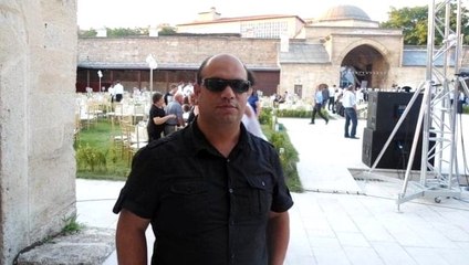 Evinin önünde silahlı saldırıya uğrayan müzisyen hayatını kaybetti