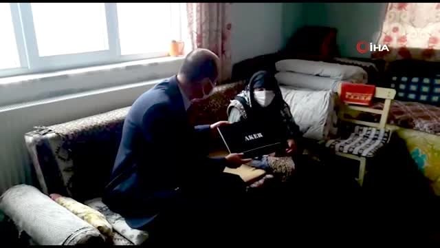 Soylu'dan 102 yaşındaki kadına anneler günü sürprizi