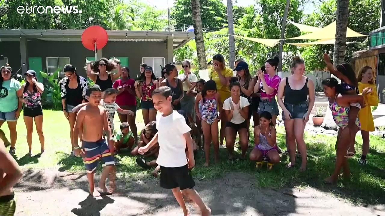 Surfen für die Zukunft in El Salvador