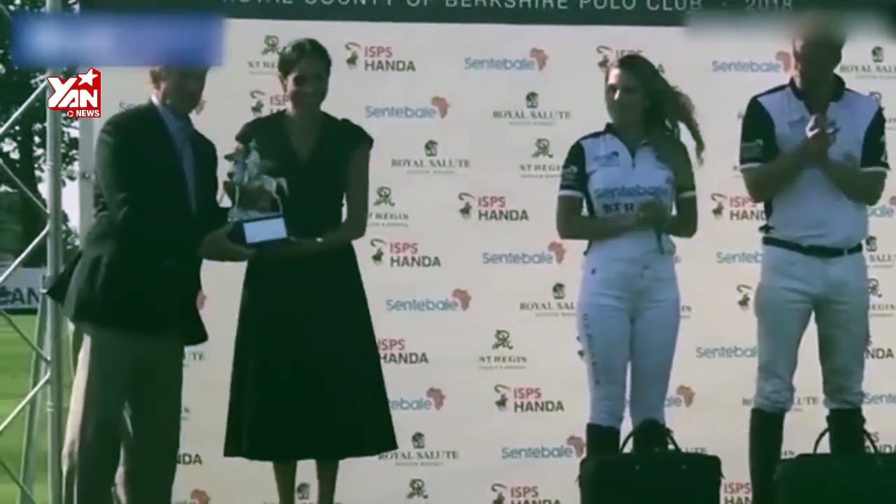 Hoàng tử Harry và công nương Meghan lại phá vỡ nguyên tắc hoàng gia vì hôn nhau nơi công cộng