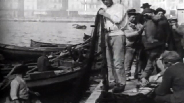Embarquement des filets de pêche (Embarque con redes de pesca) [1896]