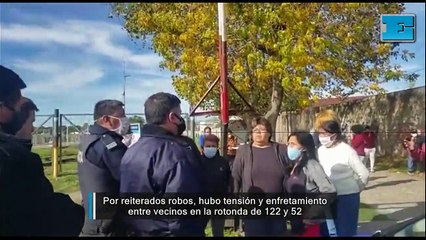 Tensión y enfrentamiento entre vecinos en la rotonda de 122 y 52