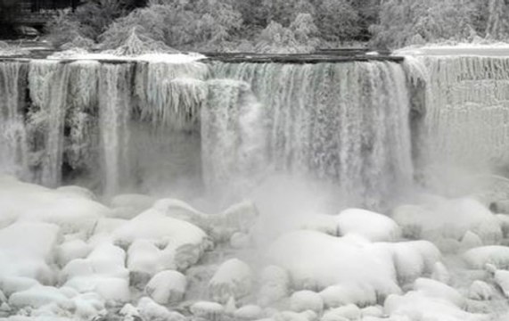Polar Vortex triggers state of EMERGENCY in US, death toll rises to 12