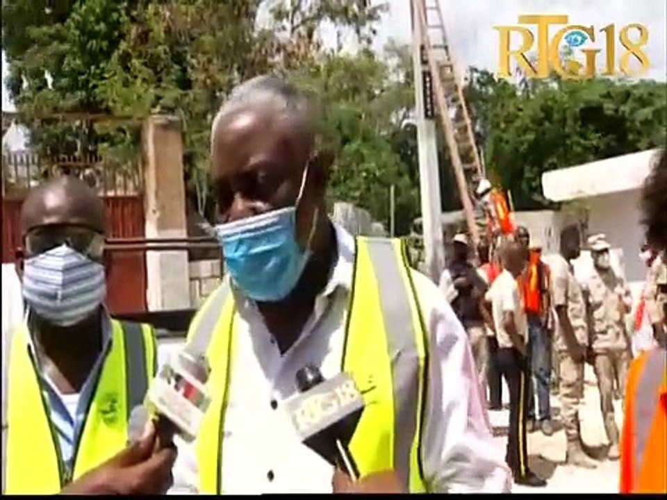 Responsab EDH yo vizite kay Plizyè kliyan nan Dèlma pou pran doleyans yo ak ankouraje yo peye kouran