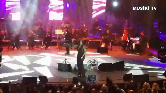 SİBEL CAN - Çakmak Çakmak (Konser/Canlı) @Rumeli Hisarı