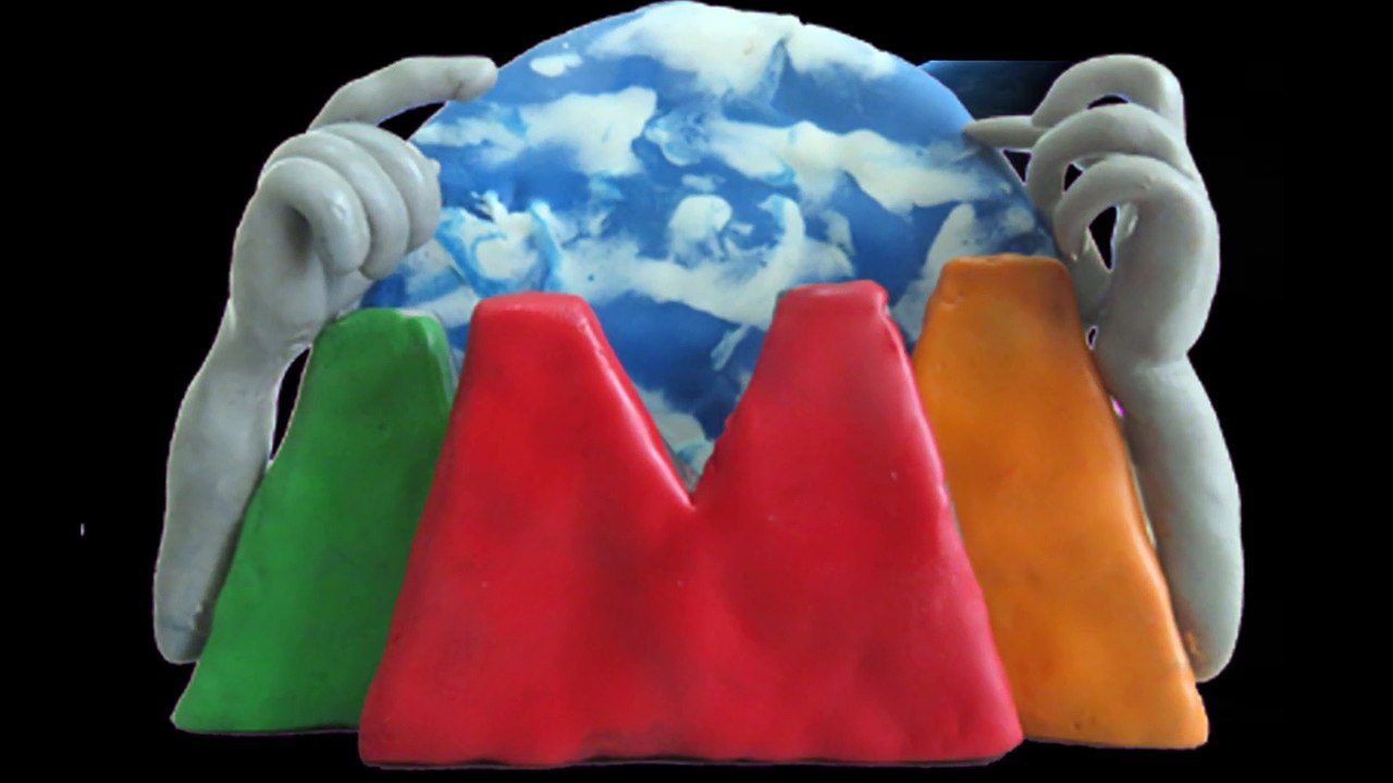 Modelando un Mundo Mejor Aldo Sanchez Haciendo un Pollito de Plastilina