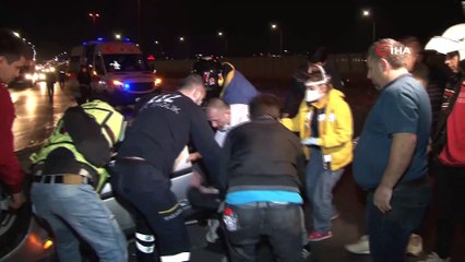 Sokağa çıkma kısıtlamasının başladığı ilk anlarda Haliç Köprüsü’nde bir otomobil takla attı