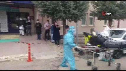 Bayburt'ta Covid-19 tedavisi tamamlanan iki huzur evi sakini taburcu edildi