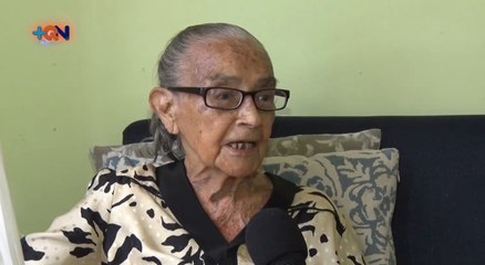 mqn-Doña Bertha celebró 102 años bailando en casita-080520