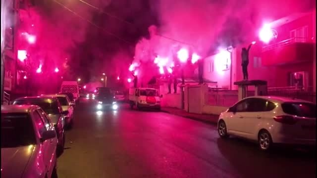 Sivasspor'un kuruluşunu meşale yakarak kutladılar