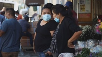 Negocios latinos de California reabren sin poder mantener la distancia social