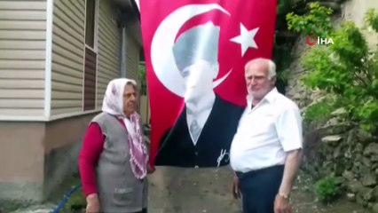 Adana’da sağlık çalışanı anneleri duygulandıran sürpriz