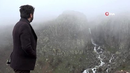 Bingöl'de baharla birlikte "Çır Şelalesi" coşmaya başladı