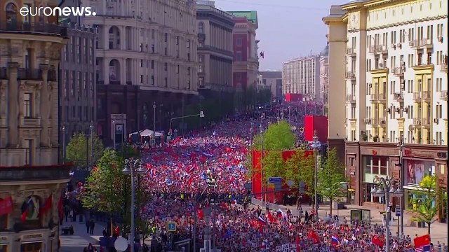 شاهد: ماذا فعلت كورونا باليوم الأهم في روسيا.. احتفالات عيد النصر بين زمنين