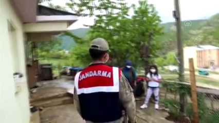 EBA TV yayınlarını takip edemeyen 35 öğrenciye televizyon hediye edildi